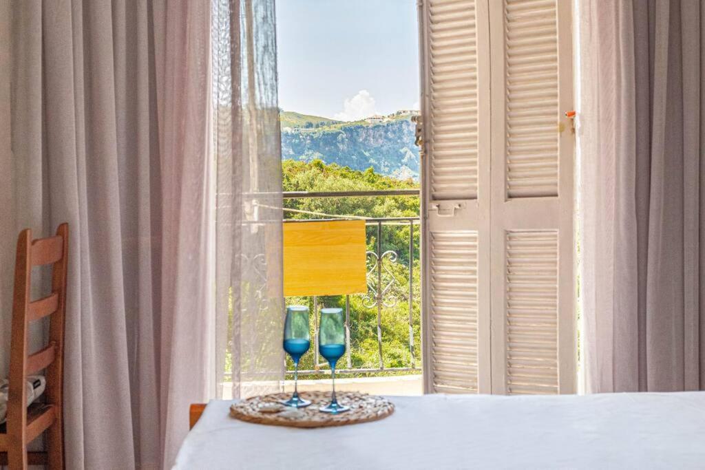 Blue Maraci 2 - Sea View, Kitchen, Beach Access Apartment Himare Ngoại thất bức ảnh