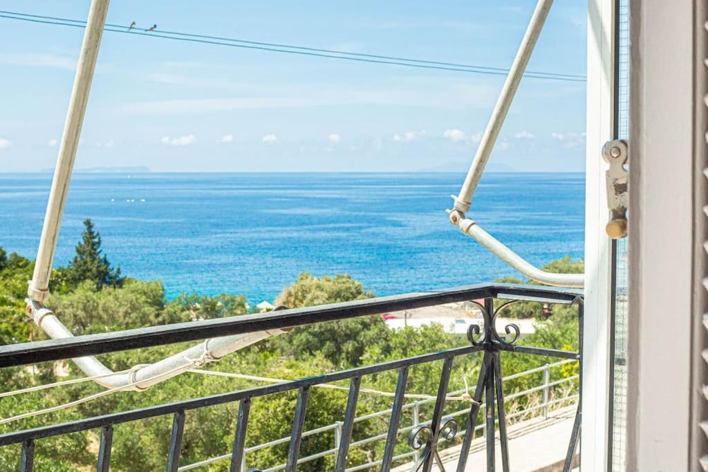 Blue Maraci 2 - Sea View, Kitchen, Beach Access Apartment Himare Ngoại thất bức ảnh